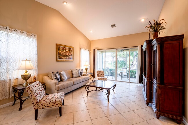 Building Photo - 8116 Carnoustie Pl