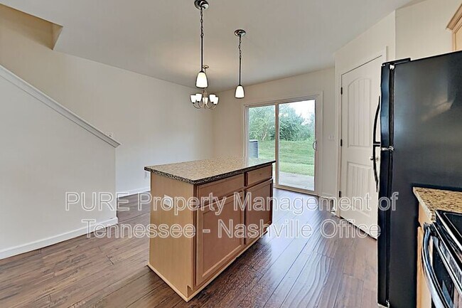 Building Photo - 100 Cobblestone Pl Dr