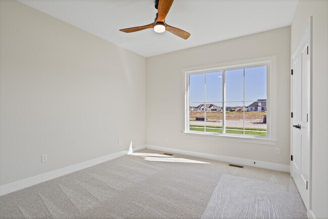 Building Photo - 5201 Buttercup Dr