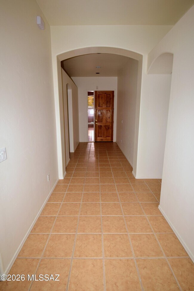 Building Photo - 8167 W Circulo De Los Morteros