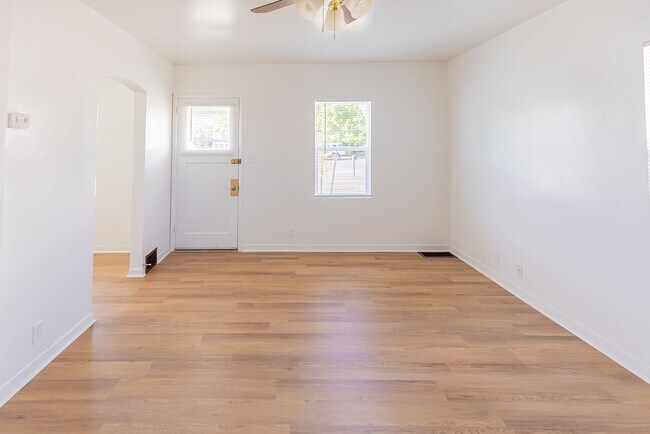 Building Photo - 175 S 100 W