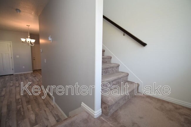 Building Photo - 14893 S Thunder Horse Ln