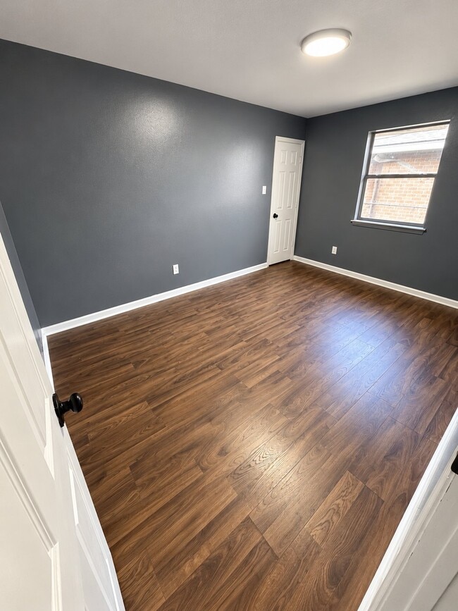Building Photo - 4017 Jupiter Dr