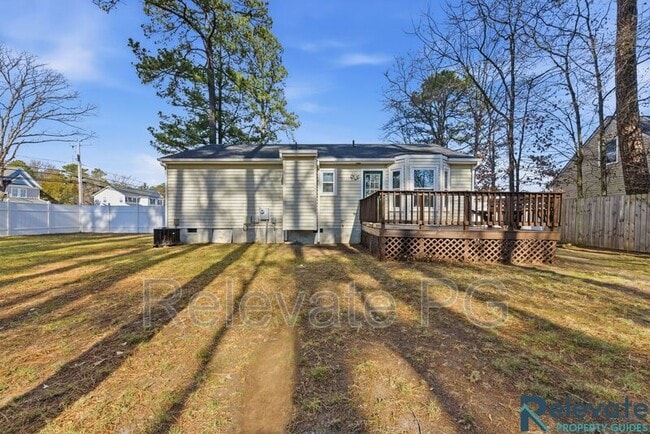 Building Photo - 2713 Chariot St