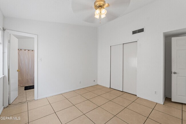Building Photo - 12290 Tierra Bella Dr