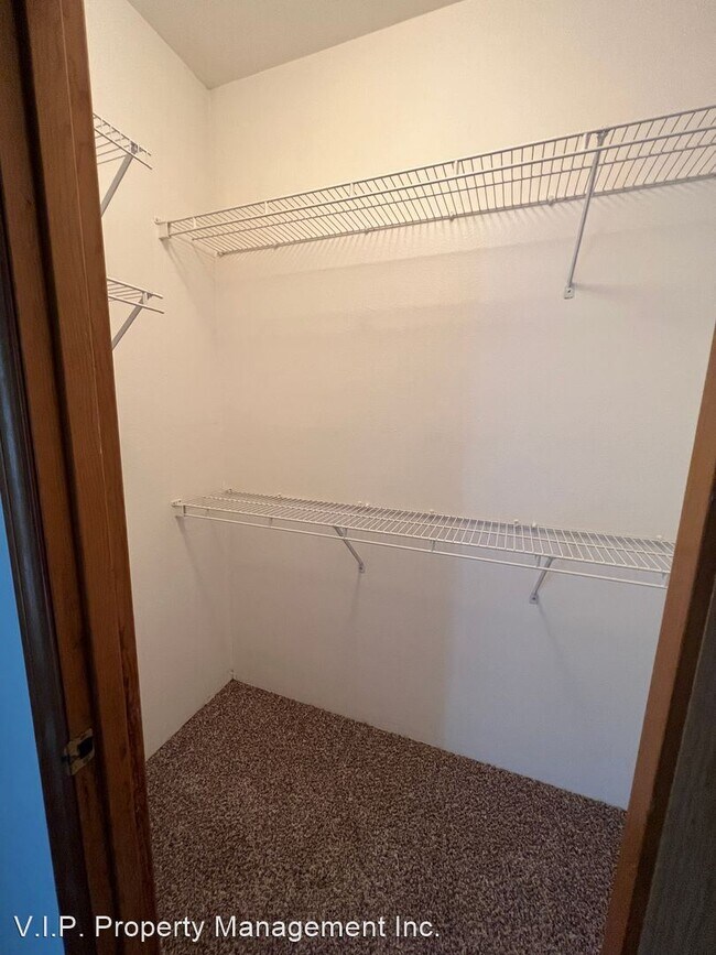 Building Photo - 3 br, 2 bath House - 1228 NE Multnomah Dr.