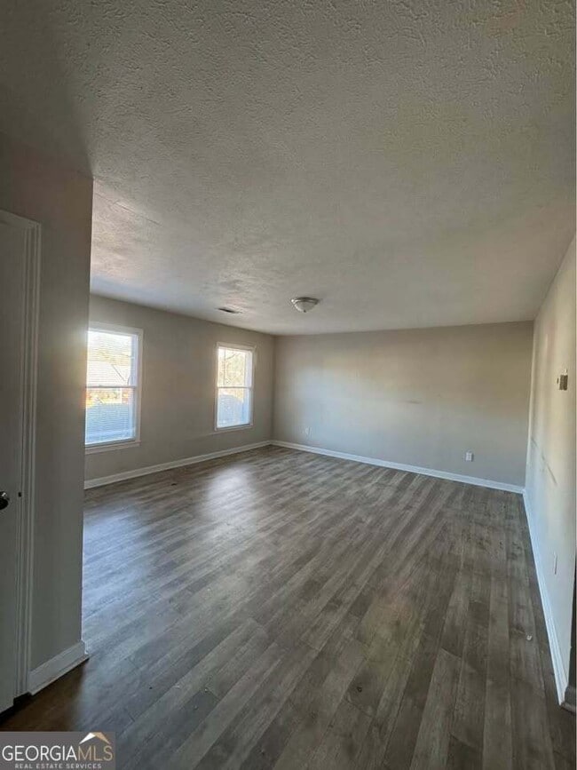 Building Photo - 1841 N Ridge Dr