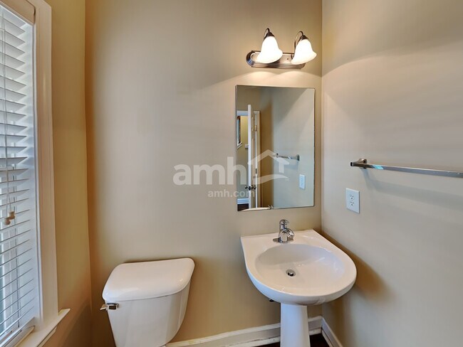 Building Photo - 3016 Sommette Drive