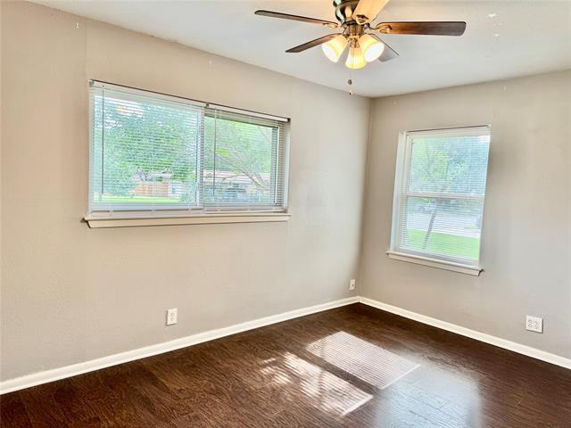 Building Photo - 611 Crestview Dr