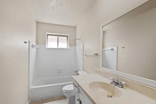 Building Photo - 10534 Huntington View Dr