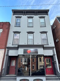 Building Photo - 631 W Market St