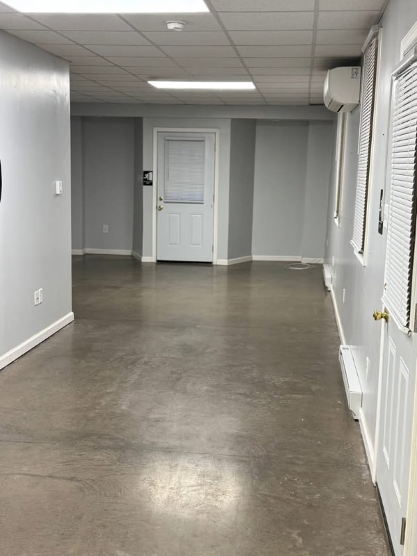 Building Photo - 305 N Jefferson St