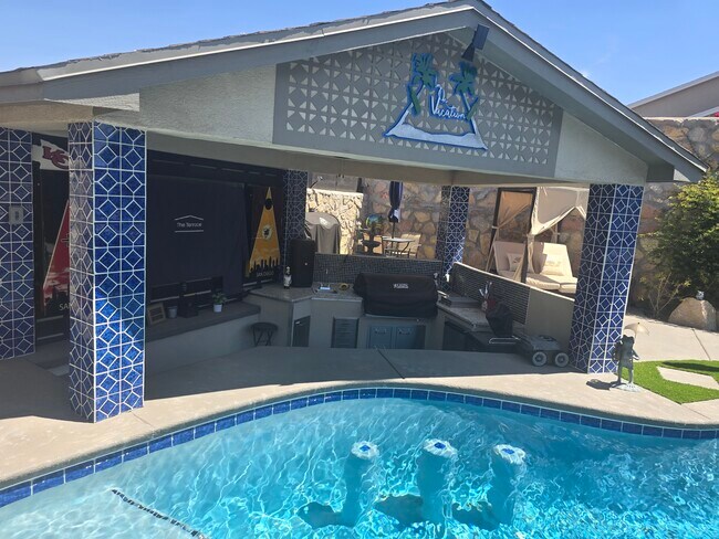 Building Photo - 4592 Latigo Dr