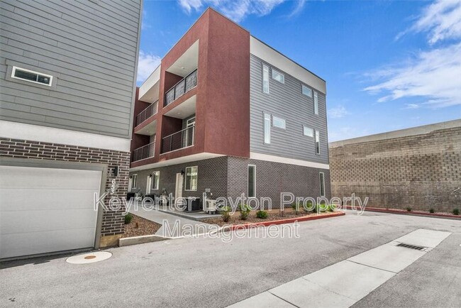 Building Photo - 453 E 690 S