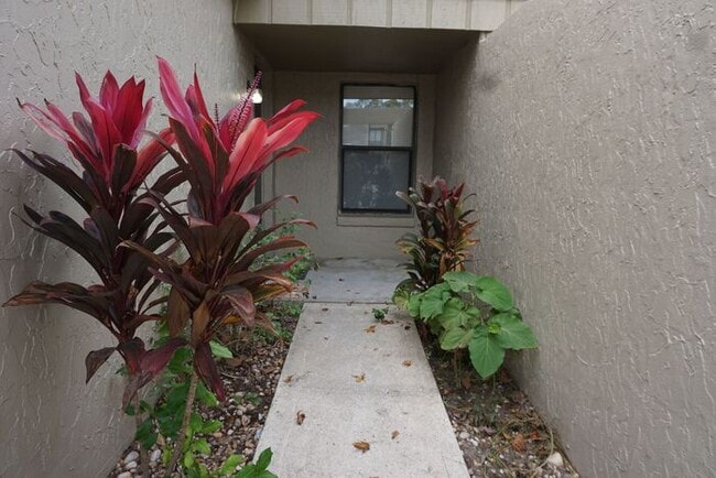 Building Photo - 2 Bedroom / 2 Bath townhouse close to NAS and interstate 95