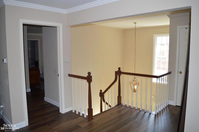 Building Photo - 744 Trombley Rd