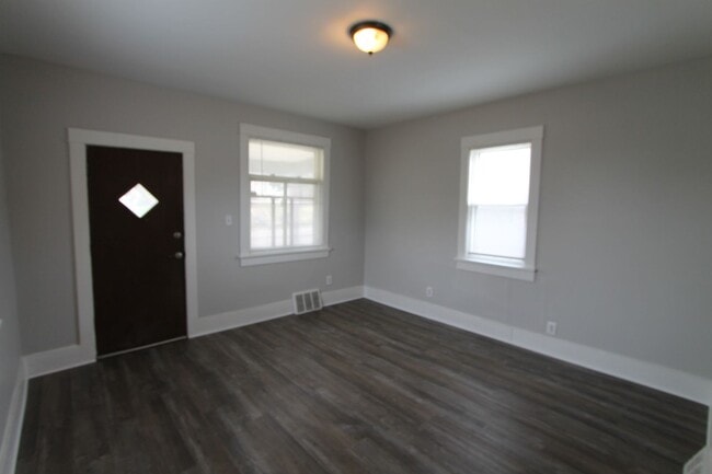 Building Photo - Two Bedroom Home priced right! Off street ...