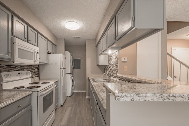 Building Photo - 1228 Ave O