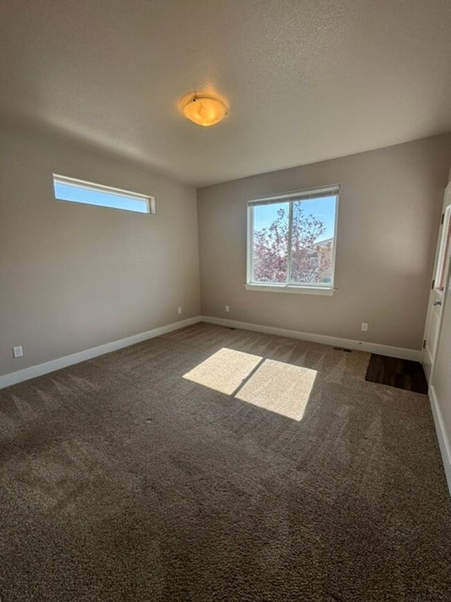 Building Photo - 1333 Alyssa Way