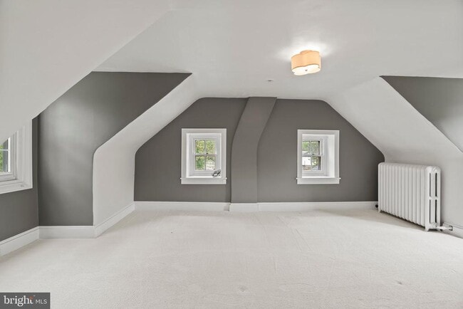 Building Photo - 209 N Bellevue Ave
