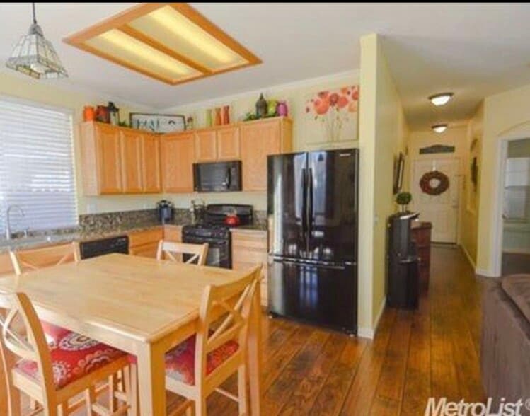 Building Photo - 1634 Sierra Creek Dr