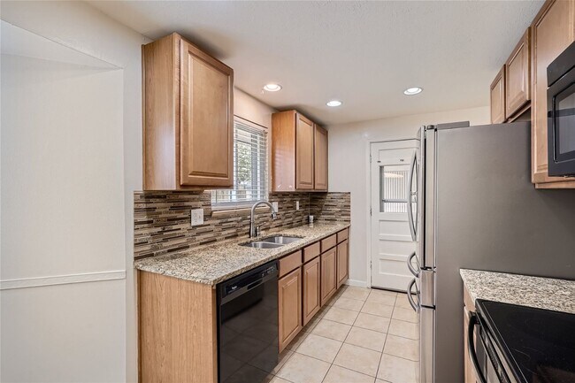 Building Photo - Spacious 5-Bedroom Retreat in Arvada, CO!