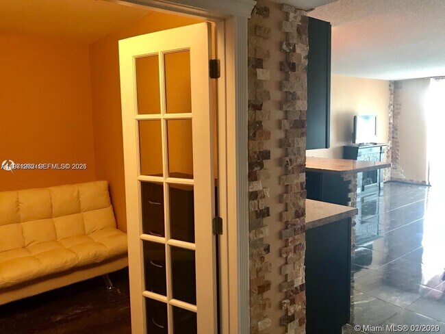 Building Photo - 600 Three Islands Boulevard