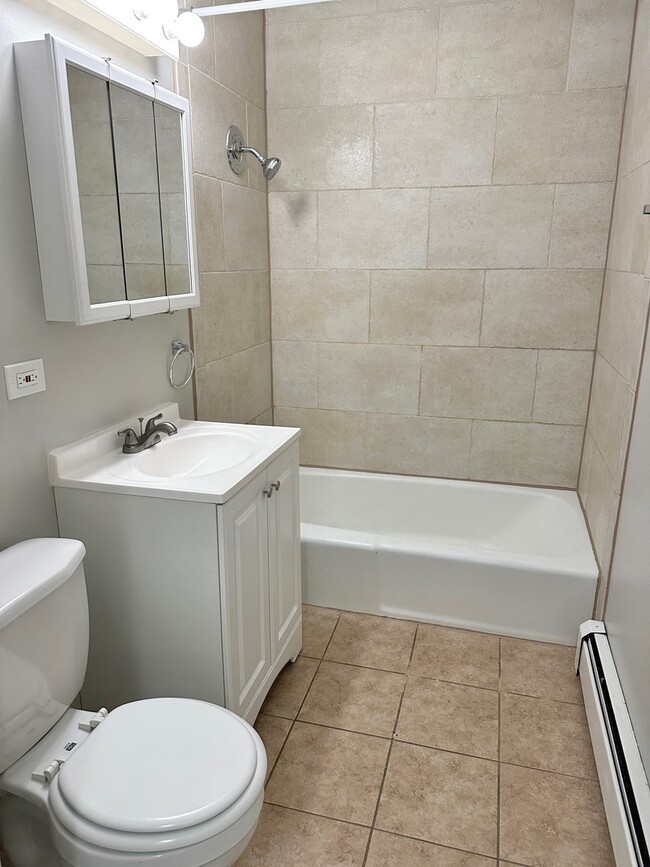 Building Photo - 8424 W 87th St