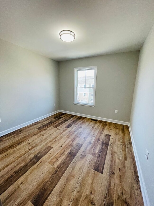 Building Photo - Brand New Townhouse in Congers Creek