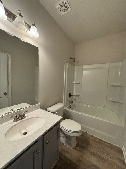 Building Photo - 5163 Woodline View Ln