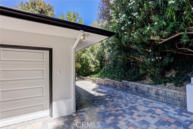 Building Photo - 2740 Hutton Dr