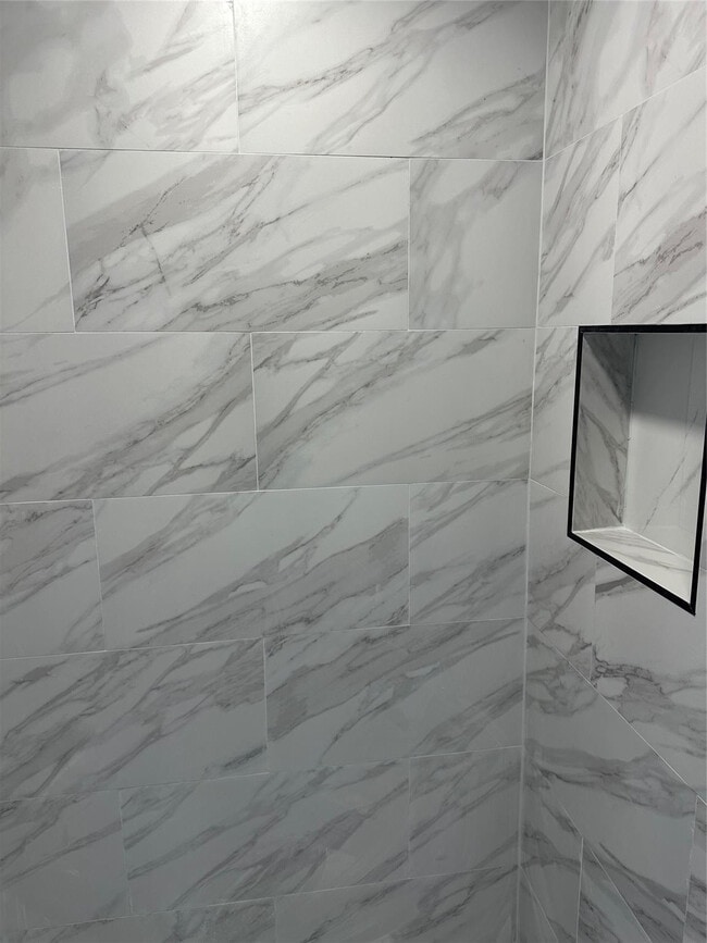 Building Photo - 6740 NW 6th Ct