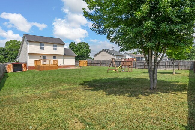 Building Photo - 443 Cranklen Cir