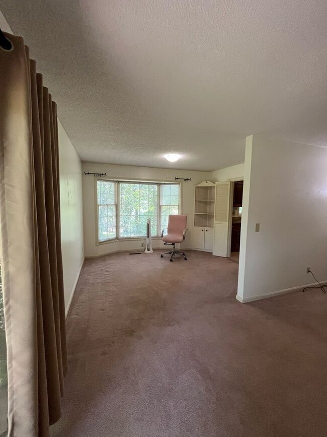 Building Photo - 3 Bed/2 Bath Home in Seneca, SC