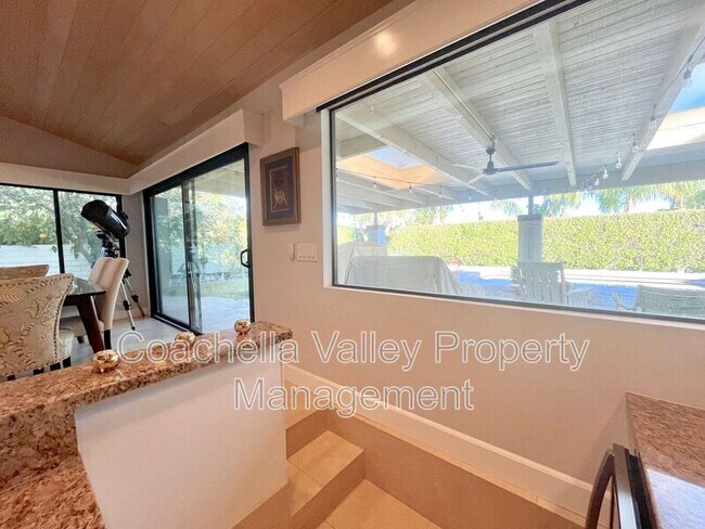 Building Photo - 48550 Valley View Dr