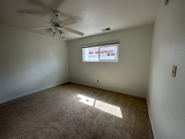 Building Photo - Nicely remodeled home