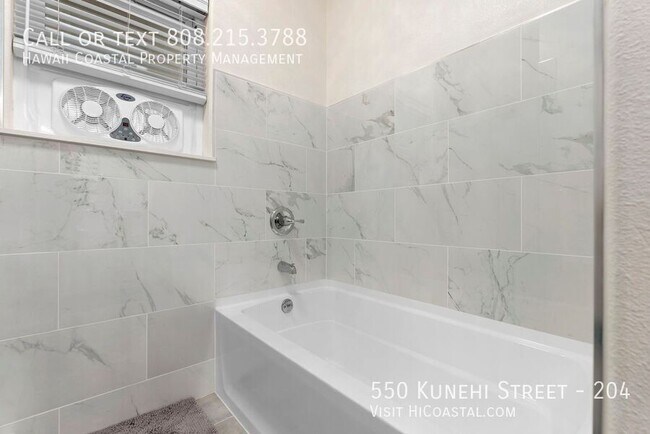 Building Photo - 550 Kunehi St