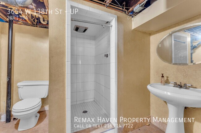 Building Photo - 3654 W 138th St