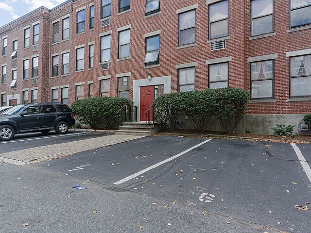 Building Photo - 4 Cypress St