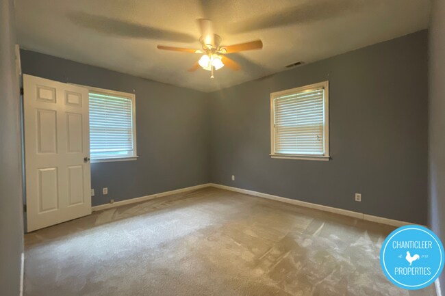 Building Photo - 908 Corona St