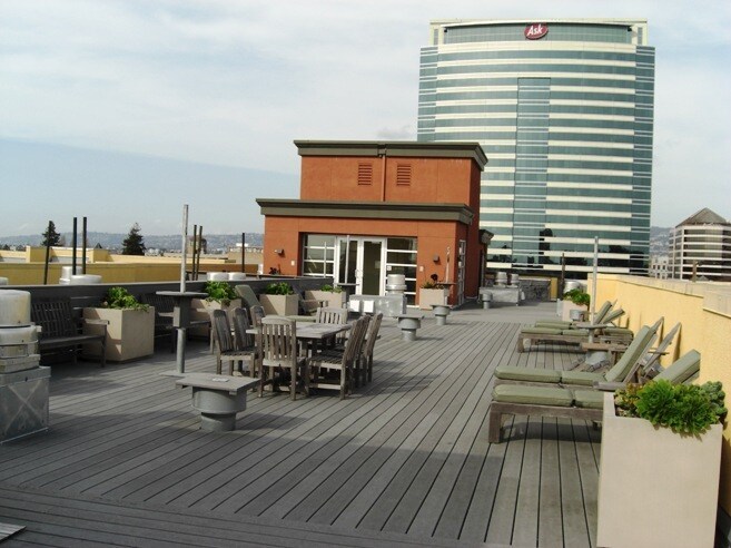 Building Photo - 585 9th St