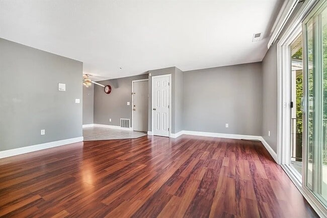 Building Photo - 1573 Braley Rd