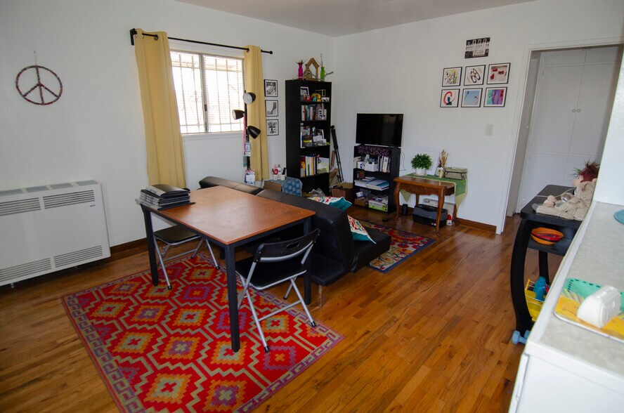 Building Photo - 835 N Wilton Pl