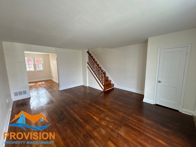 Building Photo - 1925 Jasmine Rd