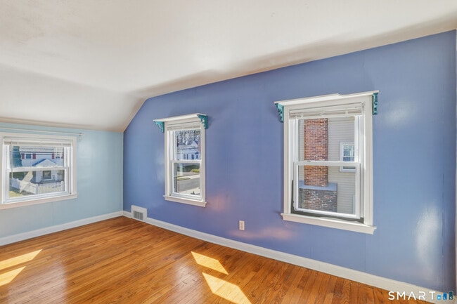 Building Photo - 26 St Augustine St