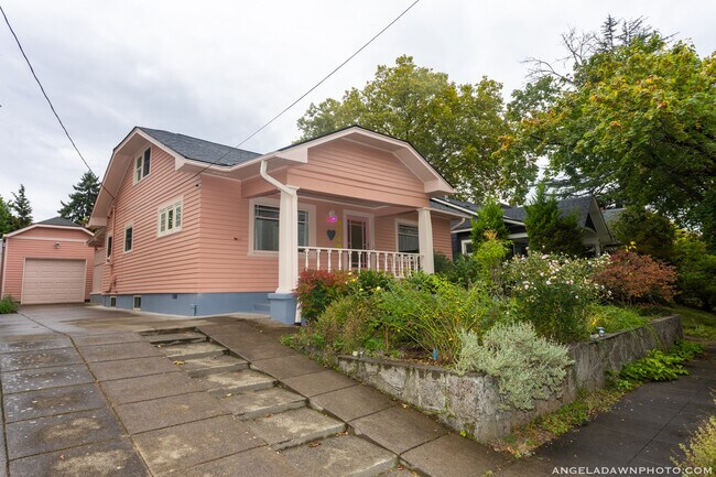 Primary Photo - 3748 NE 23rd Ave