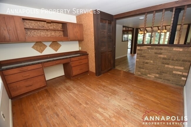 Building Photo - 821 Macsherry Dr