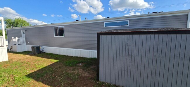 Building Photo - 603 Gallop Ct