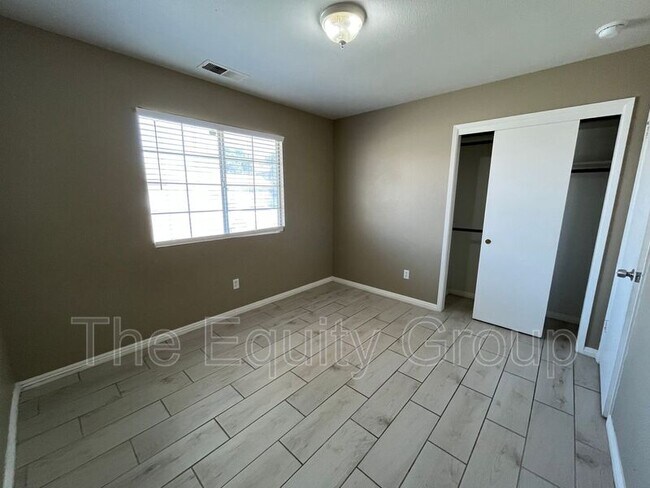 Building Photo - 1435 Cottage Pl