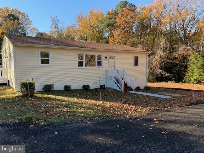 Building Photo - 48555 Beachville Rd